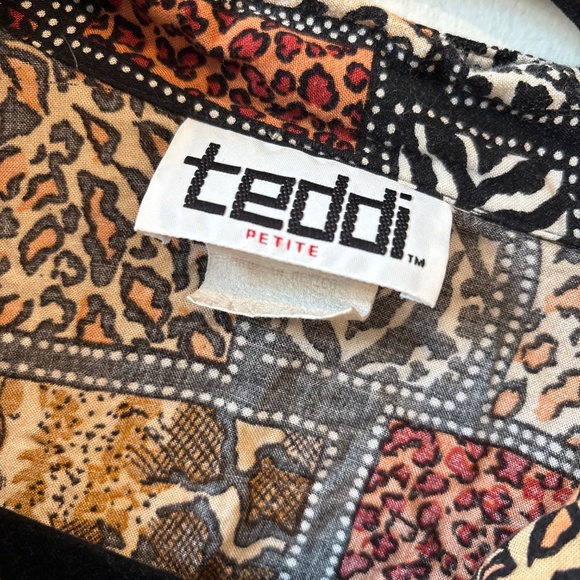 Teddi petite animal print button up - Picture 2 of 2